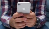 完全无孔的iPhone 12s曝光是怎么回事 iPhone 12S 的配置是什么