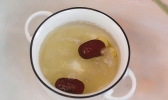 银耳汤的做法 红枣莲子银耳汤怎么做