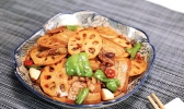 香锅莲藕五花肉的做法 香锅莲藕五花肉怎么做好吃