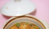 油面筋塞肉烩白菜的做法