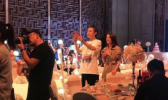 张丹峰洪欣合体参加婚礼是怎么回事 夫妻甜蜜现身破出轨传闻
